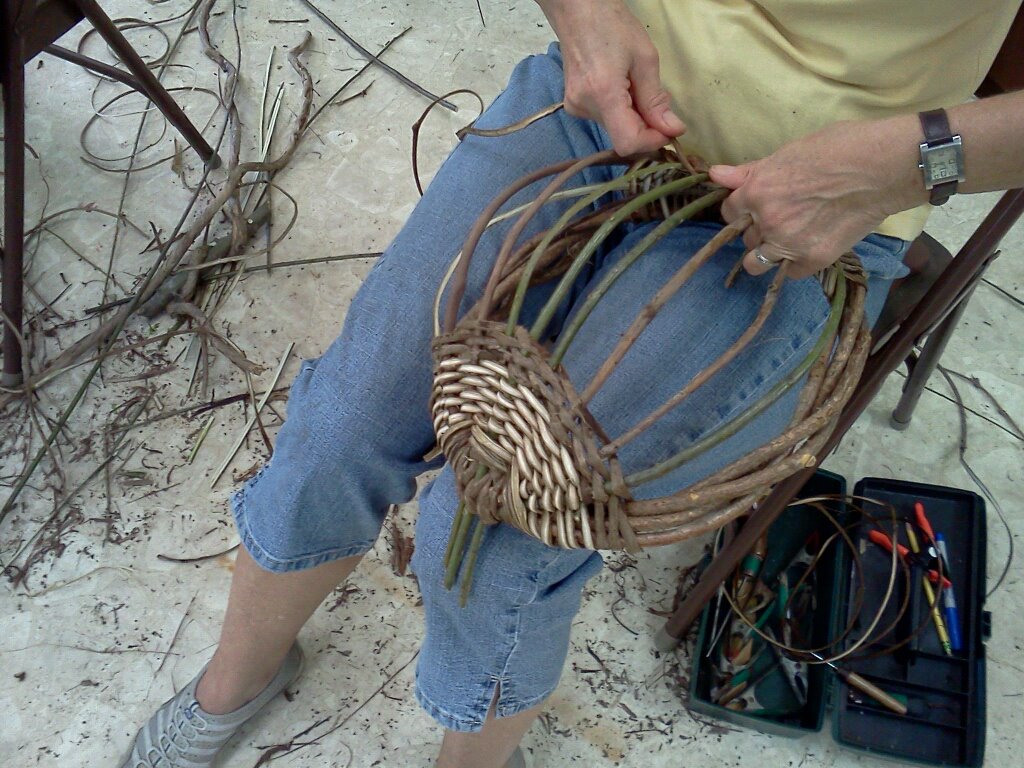 For the ten students who attended last week's Natural Vine Basketry class, every basket they made began with a walk in the woods.  The 6-day class began Sunday night with an orientation by instructor and basketmaker Matt Tommey (http://www.matttommey.com) that included information on how to identify, gather and prepare natural materials for basketweaving.  After plenty of questions and a good night's rest, the class headed for the woods on Monday morning.  ...