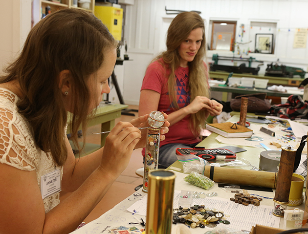 Earlier this month, I had the chance to take a class on kaleidoscopes with longtime Folk School instructor Scott Cole