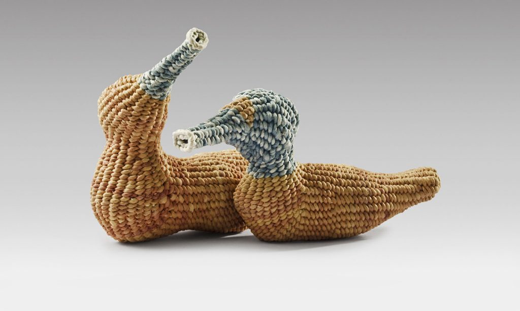 If you are interested in basketry, paper art, or weaving, and want to learn new techniques, materials, and form, don’t miss our upcoming class with Aimee Lee, Paper Thread through Asia, scheduled for June 9–15, 2019. You will discover ancient techniques of transforming paper into thread, cord, small weavings, and sculptural basketry. Based on Korean and Japanese traditions of jiseung (paper basketry) and shifu (paper cloth), you will learn to spin one-ply thread and twist two-ply cord in completely different ways.