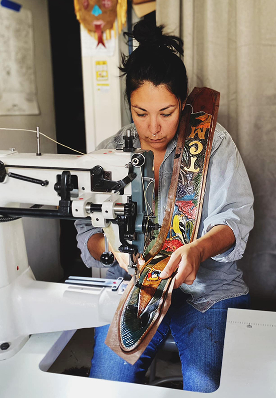 Elise_Angelina_LE_GuitarStrap_SewingMachine