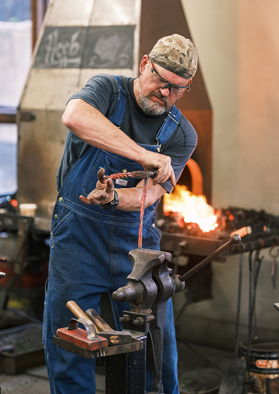 2023-10-15-Forge-Welding-For-Artist-Blacksmith-Tal-Harris-77