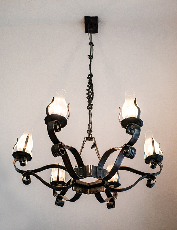 Spencer_Clay_Chandelier_DiningHall_CMP_4871-2