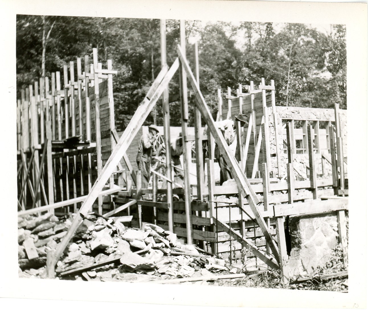 2025-45-010 black-and-white photo of a building framework under construction